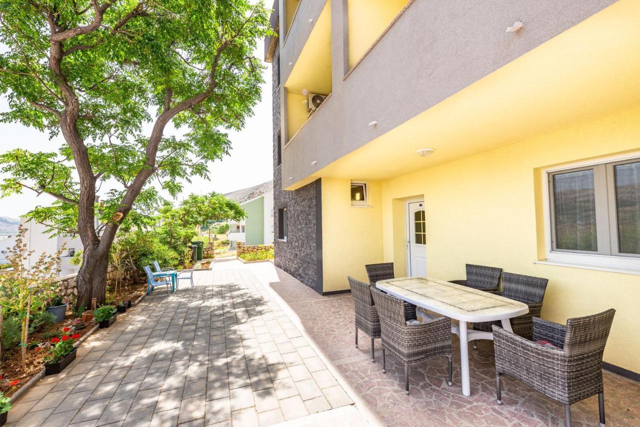 Apartments Lili Pag Town Dış mekan fotoğraf