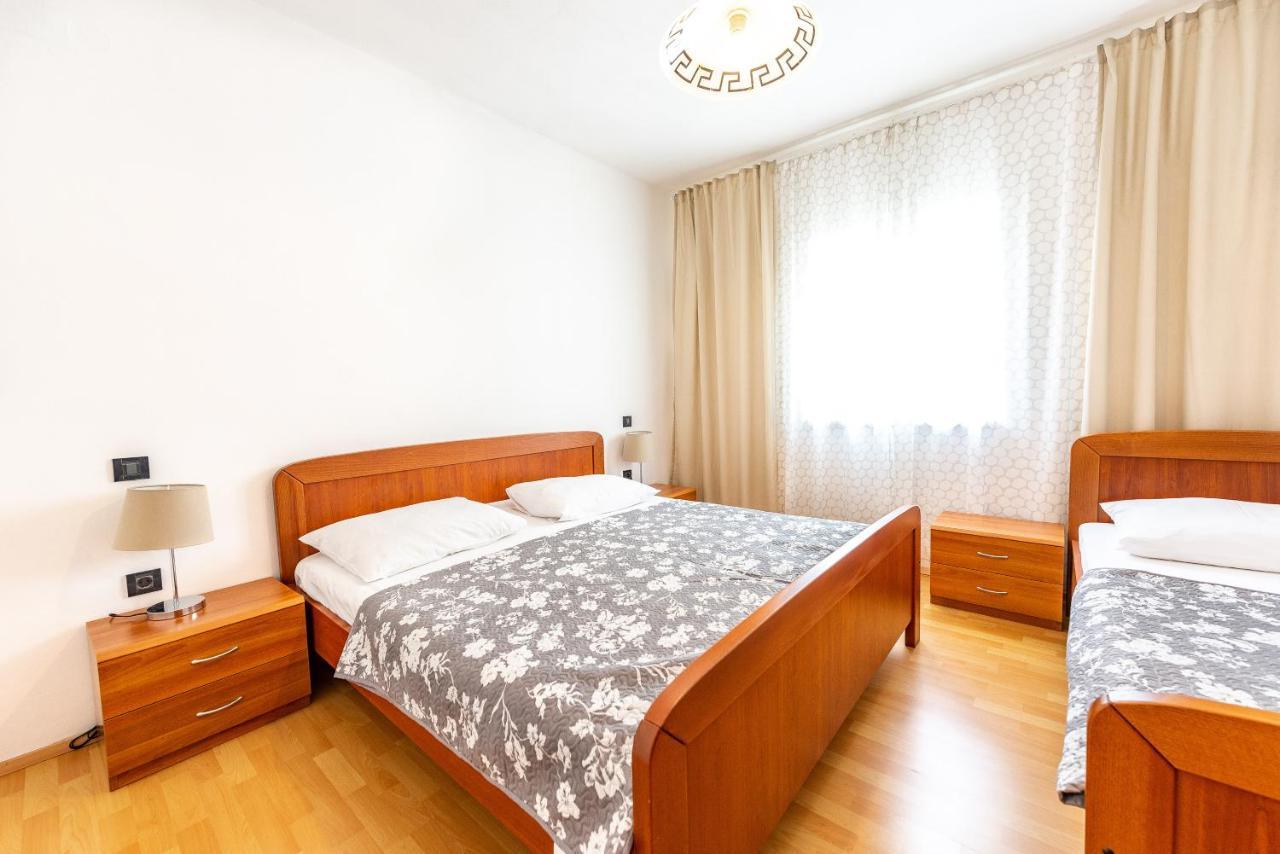 Apartments Lili Pag Town Dış mekan fotoğraf