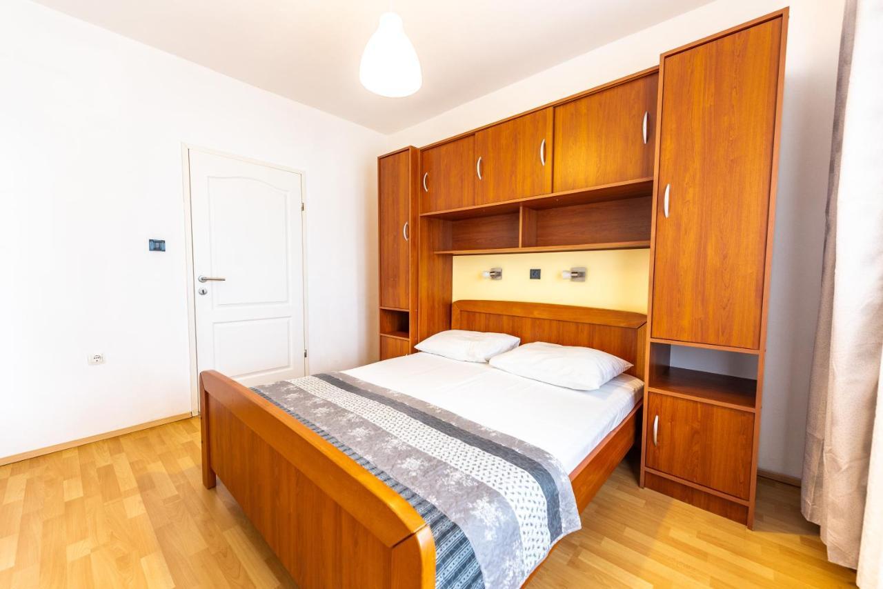 Apartments Lili Pag Town Dış mekan fotoğraf