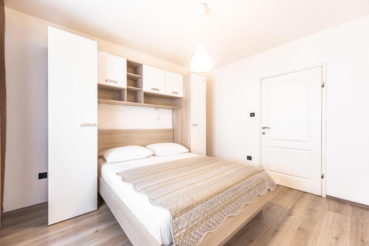 Apartments Lili Pag Town Dış mekan fotoğraf
