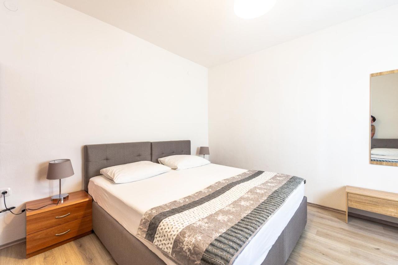 Apartments Lili Pag Town Dış mekan fotoğraf